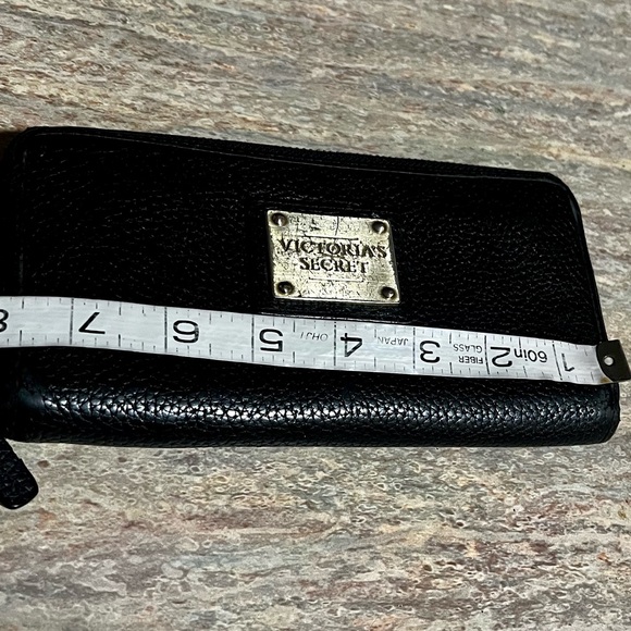 Victoria’s Secret black pebble grain leather with cheetah print inside - Picture 16 of 16